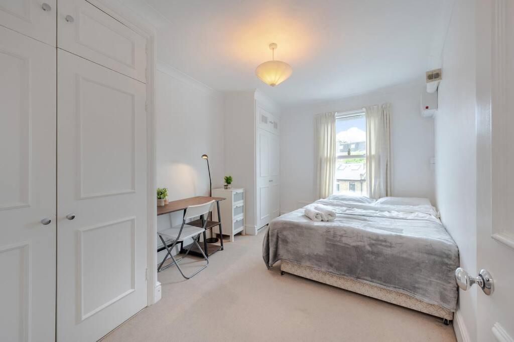 Appartement Cosy 2 Bed In Kensington Olympia à Londres Extérieur photo